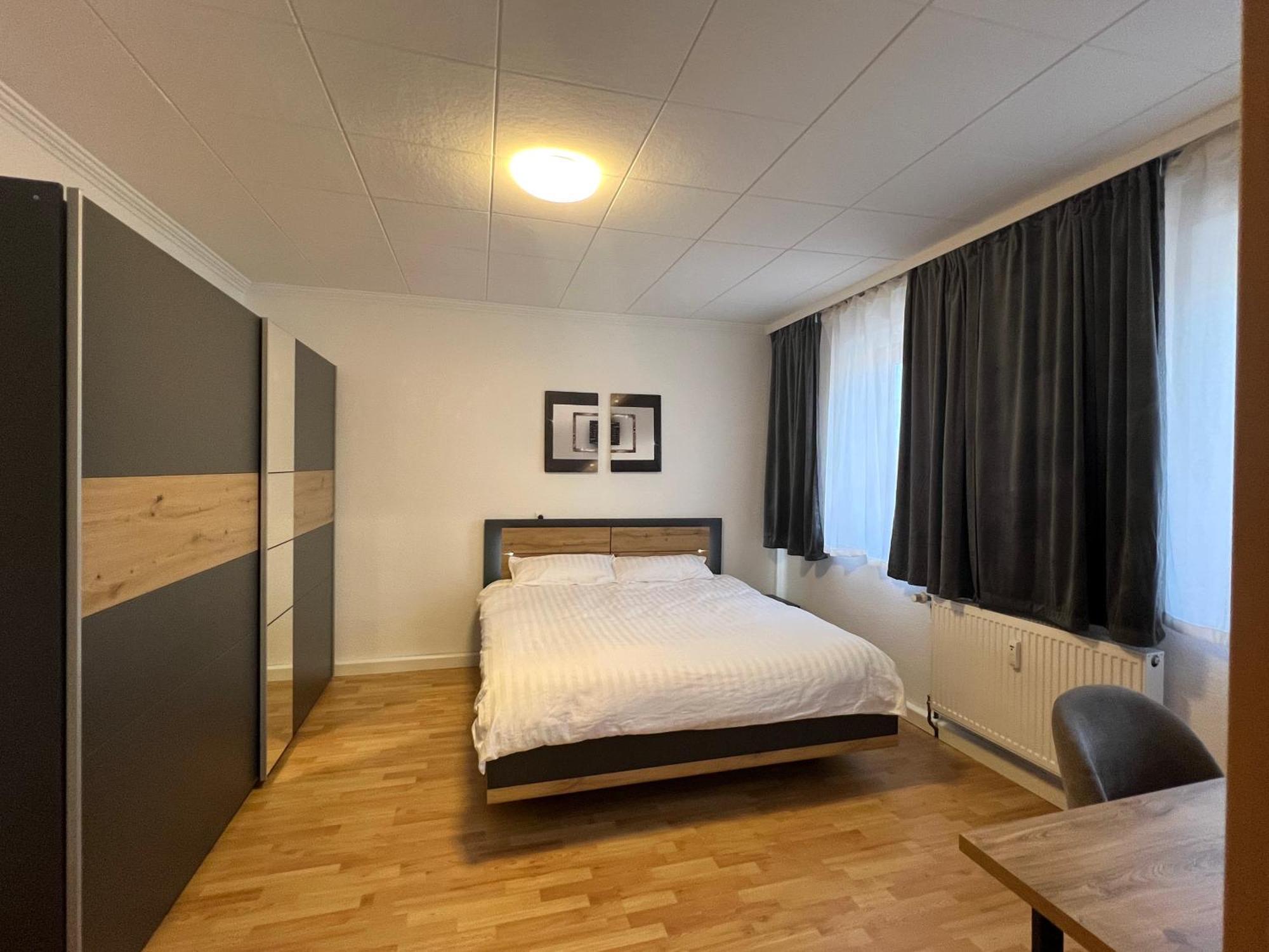 Bequemes Zimmer In Moderner Unterkunft My Pension Duisburg Exteriör bild