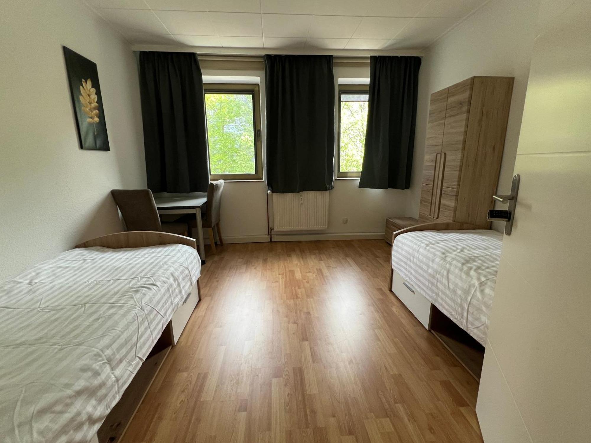 Bequemes Zimmer In Moderner Unterkunft My Pension Duisburg Exteriör bild